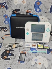 Nintendo 2DS White/Blue Console w/Charger, 4-Games,Case EXCELLENT