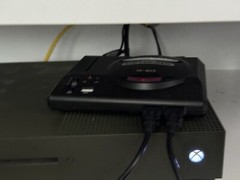 Sega Genesis Model 1601 Console Tested Works Two Controllers NO Power cord