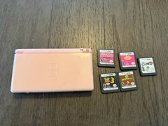 Nintendo DS Lite Console Pink Unable To Charge For Parts Or Repair Only W/games
