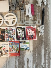 Nintendo Wii Console Bundle Complete + Extra Accessories + 7 Wii Games