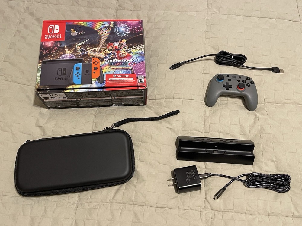 Nintendo Switch , 256 Micro SD, Pro Controller , Extra Dock, Case, EXCELLENT