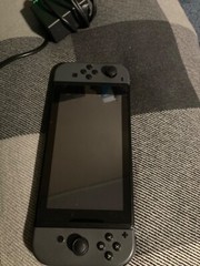 Nintendo Switch Console Bundle with Gray Joy-Cons (HAC-001)