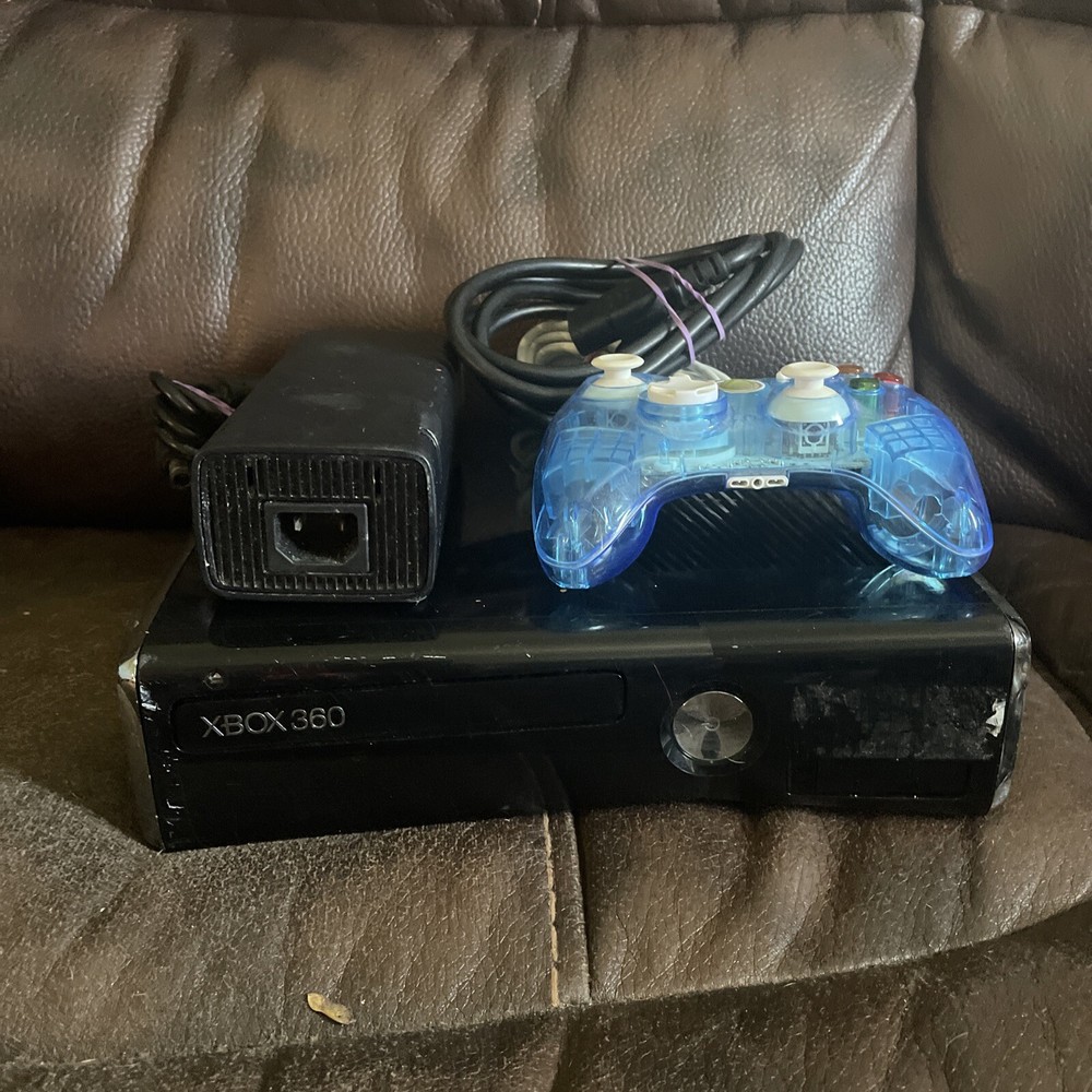 Microsoft Xbox 360 Slim 250GB Model 1439 Bundle, Tested, Controller