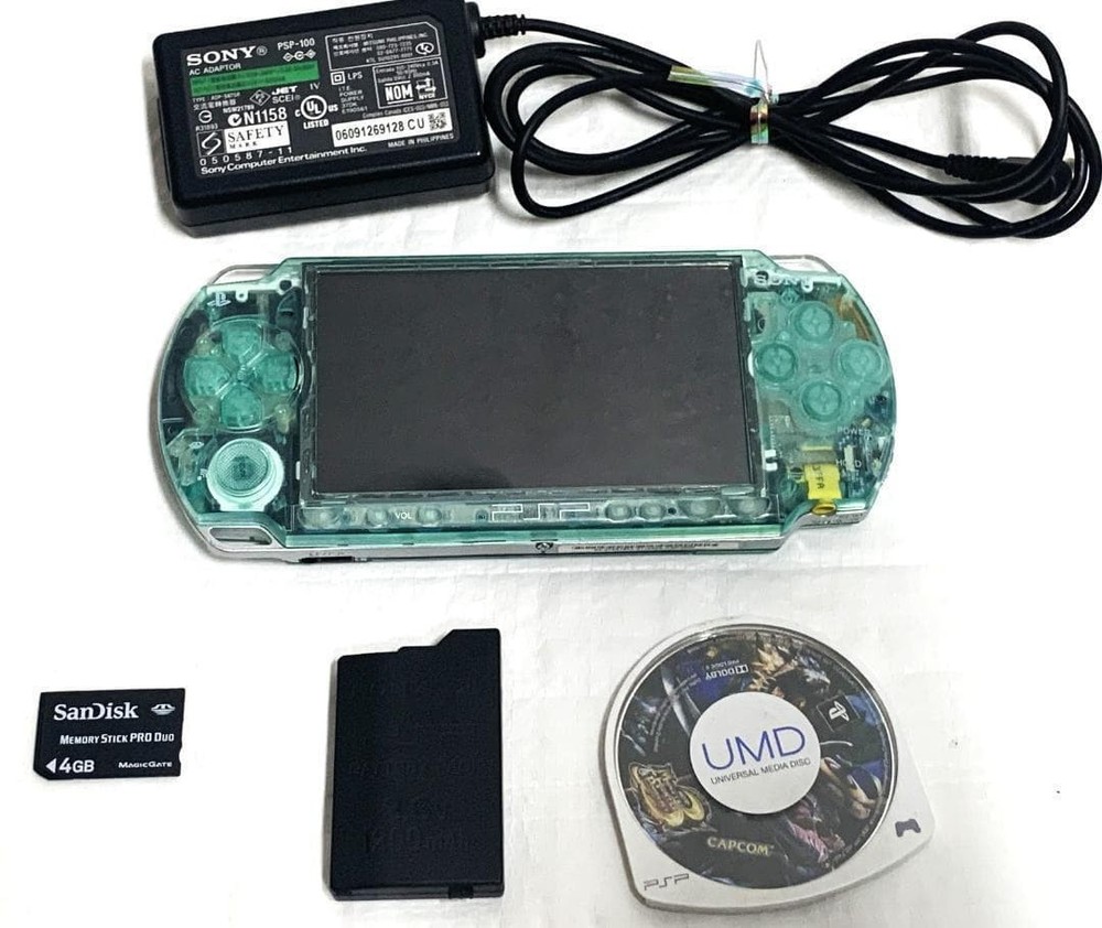 PSP 2000 Playable Set Excellent Condition Custom Skeleton Green