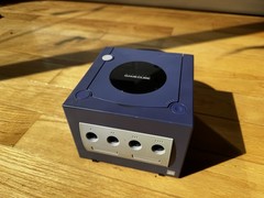 GameCube Console Wavebird, Memory Card, Broadband Adaptor, 3 Games