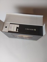 Microsoft Xbox One X – 1TB – Controller – Game Pass – Near Mint – 4K UHD