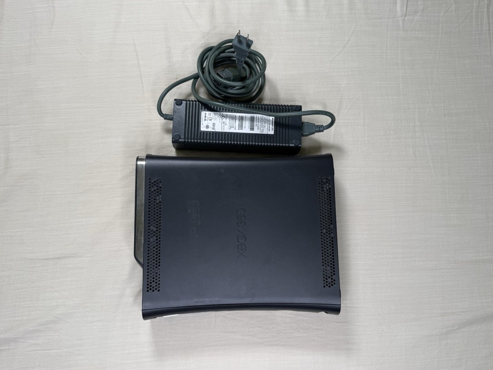 Xbox 360 120GB HDD Console with Cables Tested