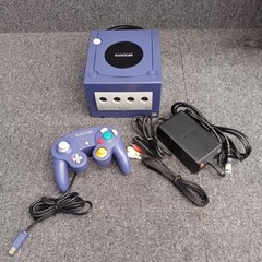 Nintendo GameCube Console + Controller + Accessory NTSC-U/C (US/Canada) DOL-001