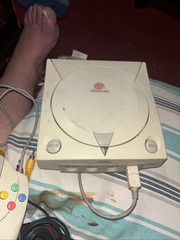 vintage dream cast with one controller & a memory card & one game