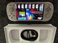 Retroid Pocket 6 – Silver (8GB RAM) Stick-Top Version PRE LOADED!!!!