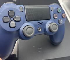 PS4 CUH-1001A w/ Controller Read To Understand Before Purchase !!