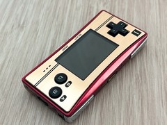 Nintendo GameBoy Micro 20th Anniversary Edition Famicom w/ Charger – Excellent
