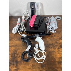 Nintendo Wii Black Console RVL-101 Bundle Pink Black MotionPlus Remotes Nunchuks