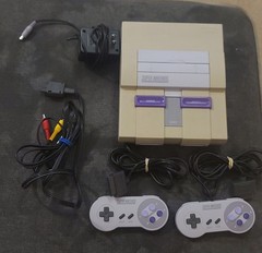**for parts** Super Nintendo SNES Console 2 Controllers Hookups