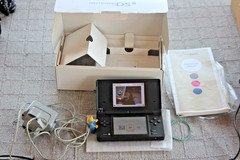 Nintendo DSi 256MB Handheld Console – Matte Black UK Charger