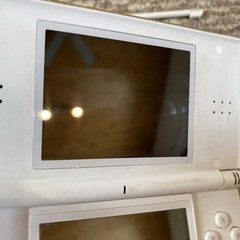 Nintendo DS Lite Polar White Handheld System WITH CHARGER AND STYLUS OEM