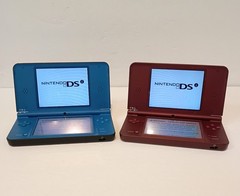 Nintendo DSi XL 2 Handheld Systems Blue & Red Wi-Fi Capability UTL-001(USA) 2008