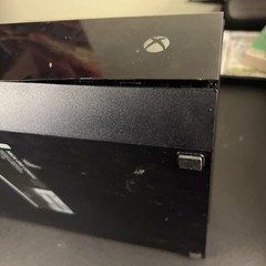 Microsoft Xbox One Console Only 500GB – Black 1540 Does Not Read Discs