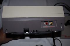 Nintendo NES Console controllers A/V cord powers On Red Blinking Light w Sticker