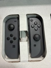 Nintendo Switch Console Bundle w/Gray Joy-Cons with 2 Games And Original Box