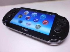 Playstation vita 3G / Wi-Fi model CRISTAL BLACK PCH-1100 japan 1000 series *2