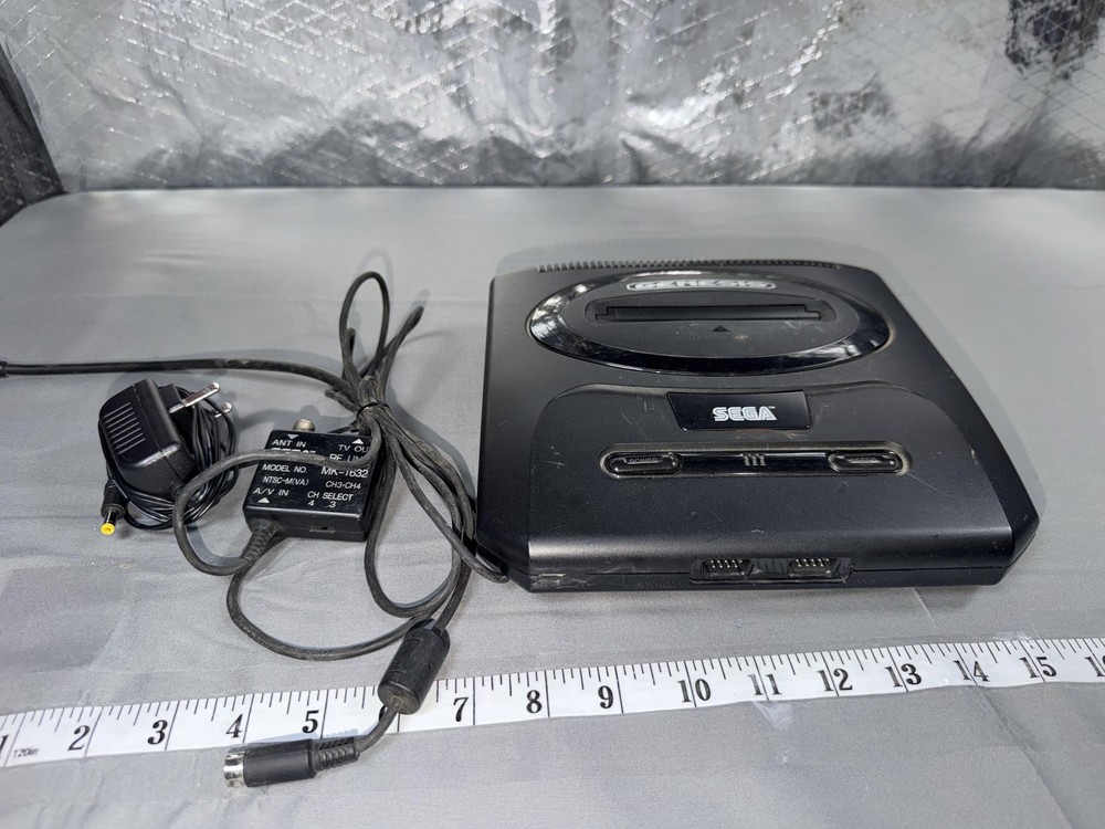 Vintage Sega Genesis MK-1631 Console Black RF Unit AC Adapter Tested READ