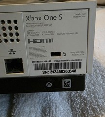 Microsoft Xbox One S Video Game Console White Model 1681 with Controller