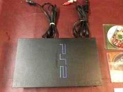 PlayStation 2 , 9 Games, 2 8 Bit Memory Cards