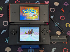 Nintendo DS Lite Crimson Red/Black w/Charger – Tested & Working – A065