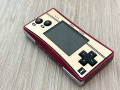 Nintendo GameBoy Micro 20th Anniversary Edition Famicom w/ Charger – Excellent