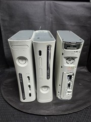 3 XBOX 360 CONSOLES