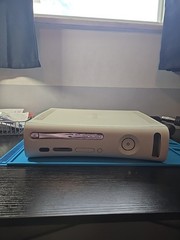 Microsoft Xbox 360 Pro System 60GB White Console ONLY – Tested And Working