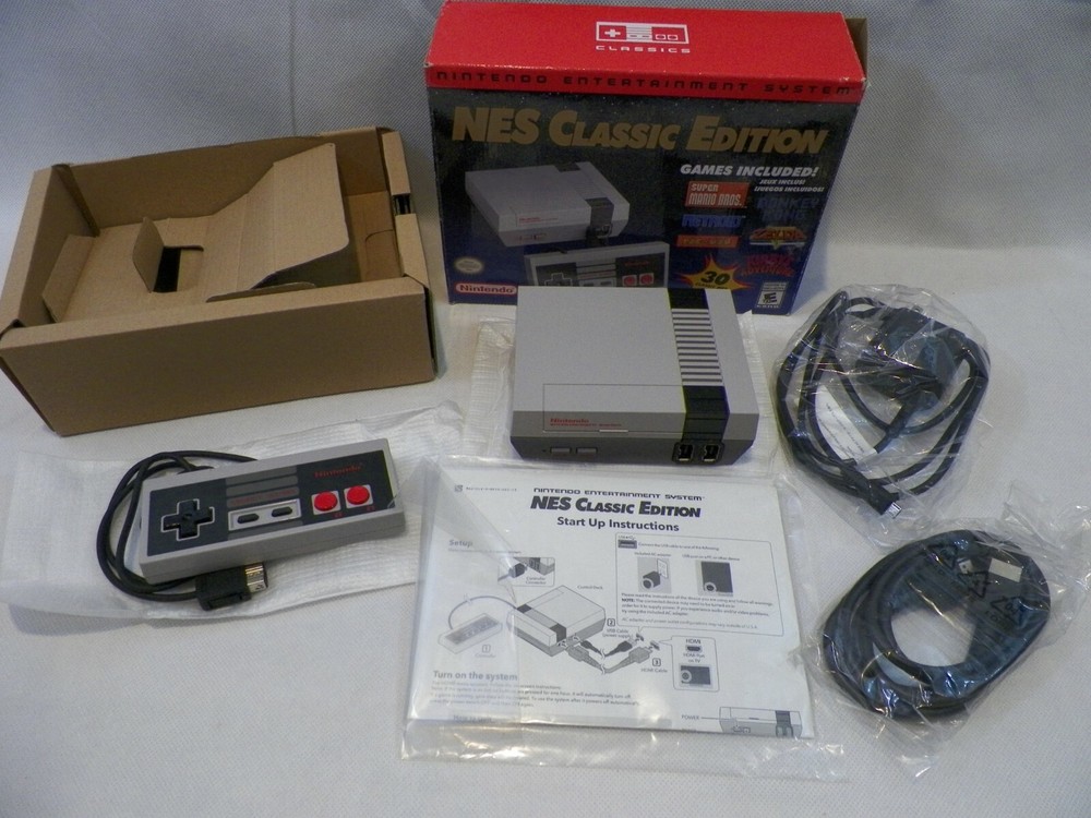 Nintendo CLVSNESA NES Classic Edition Home Console – White/Gray
