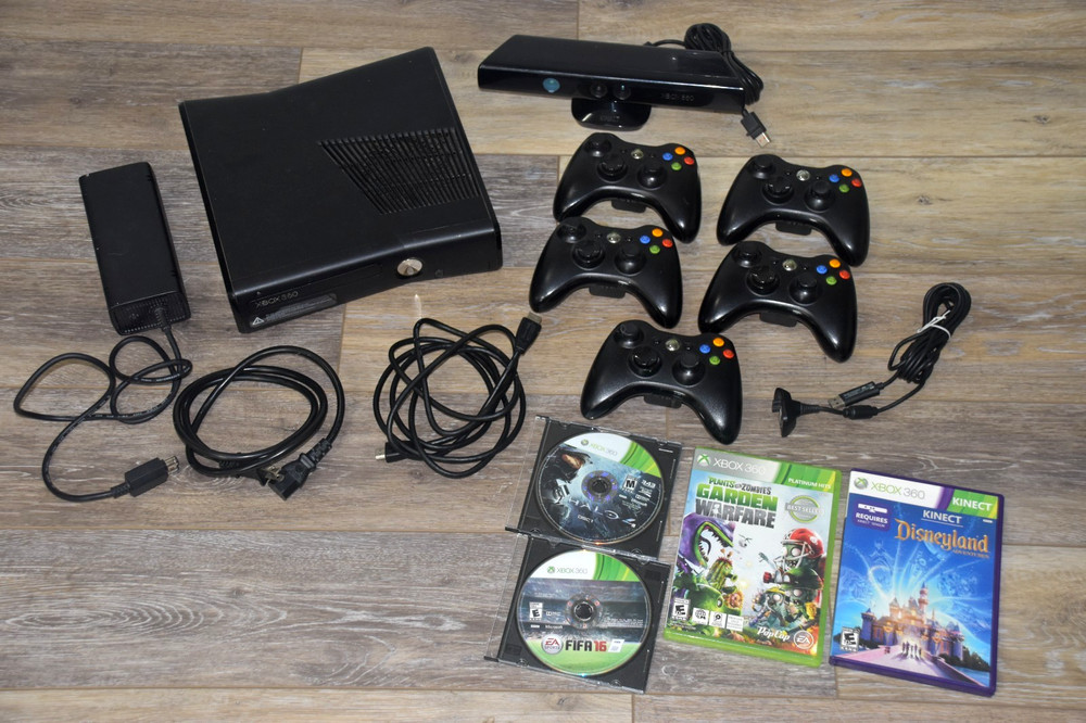XBOX 360 S Console Bundle, 5 Controllers, Kinect, Power Supply, 4 Games – WORKS!