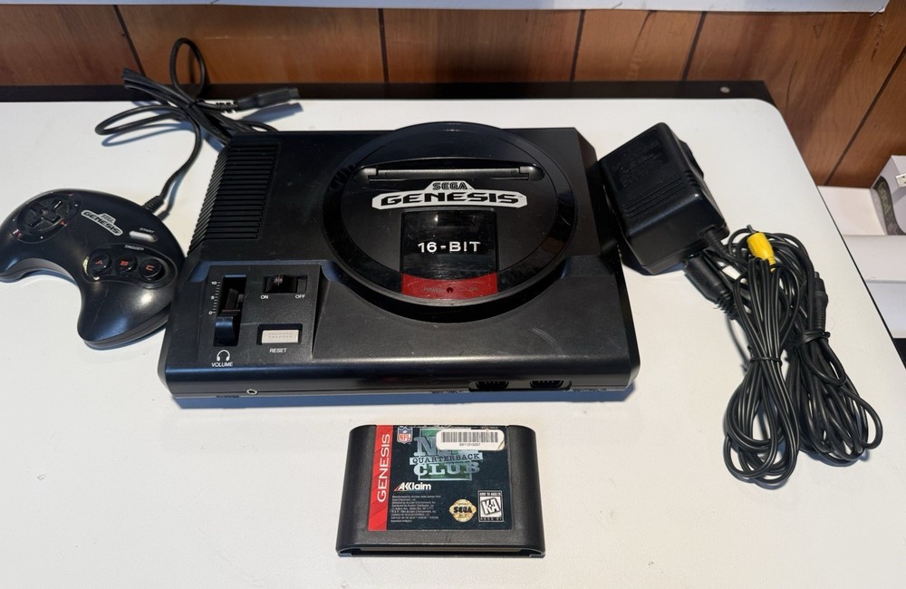 Sega Genesis Model 1 Controller Game Power & Cable TV Hookup NFL Quarterback Cl