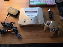Nintendo 64 Console Gold Limited Edition N64 System REGION FREE Tested