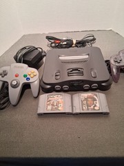 Nintendo 64 Gray Console Bundle 2 Controllers Power/AV + 007 & WCW nWo Revenge