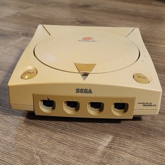 SEGA Dreamcast Console HKT-3020 Console Yellowed With Star Wars Racer Disc