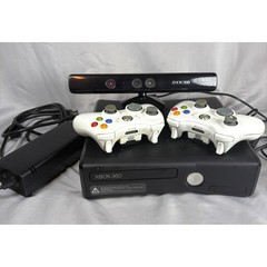 Microsoft Xbox 360 S 1439 Console Bundle Black Kinect 2 Controllers Power Supply