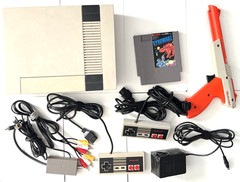 Nintendo NES Console Bundle 2 Controllers Zapper Cables & Dynowarz Game Tested
