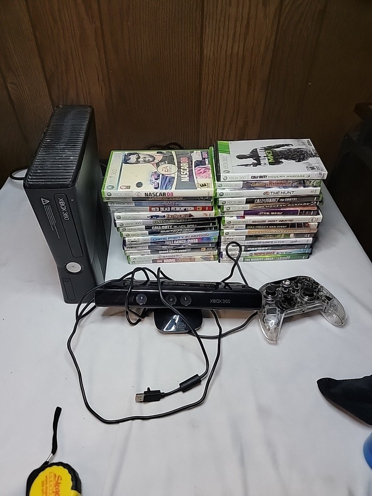 Microsoft Xbox 360 S Console, Controller, Kinect & 28 Games Mega Bundle!