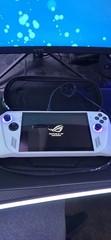 ASUS ROG Ally Z1 Extreme 512GB 7″ 120Hz FHD 1080p 16GB Ram w/ Case & Charger