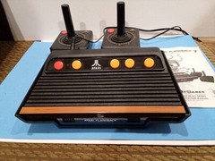 Atari Flashback 7 Deluxe Console Complete w/ Box Manual 4 Controllers 101 Games