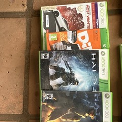 Microsoft XBox 360 S Console Model 1439 250gb Kinect Bundle Used With 12 Games