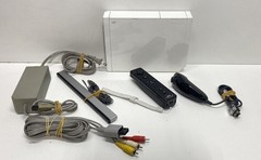 Nintendo Wii White Console Bundle RVL-001 Wii Remote Plus Nunchuk Sensor Bar