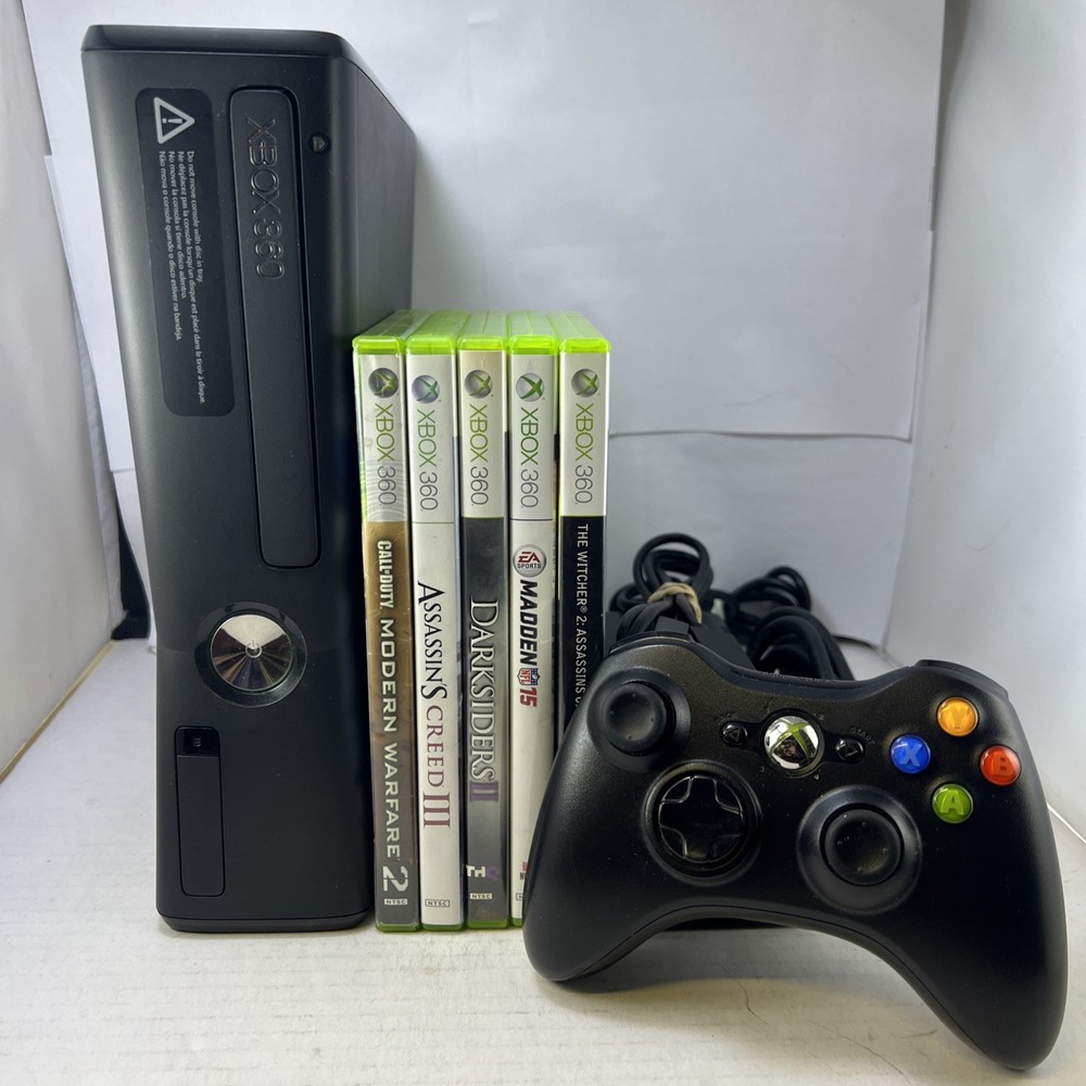 Xbox 360 S Slim 4GB Console Bundle Controller Lot Of 5 Games #ML35