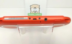 PS Vita Metallic Red Console only PCH-2000 ZA26 Wi-Fi PSV Tested 0528E