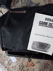 Sega Game Gear – 8 Games – Accessories – & CARY CASE. VGS