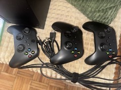 Xbox Series X 1TB Bundle, 3 Controllers, Wireless Headset, 4 Games – Excellent