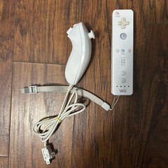 Nintendo Wii Console Bundle White Remotes Sensor Bar Cables Power Complete Style